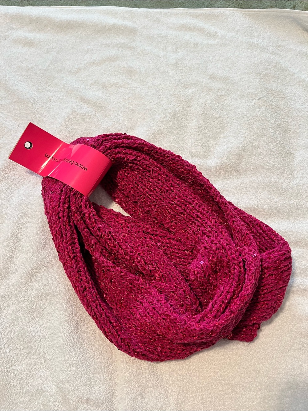 Betsey Johnson Raspberry Chunky Knit Infinity Scarf - Picture 3 of 4